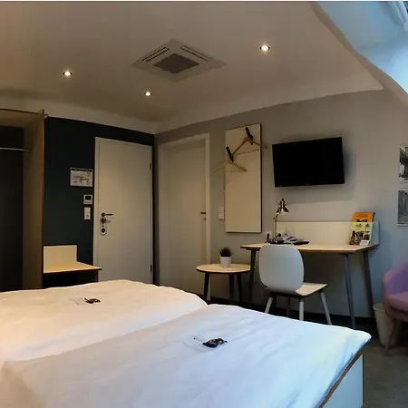 & Restaurant Prueser's מלון 4*