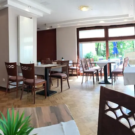 & Restaurant Prueser's מלון 4*